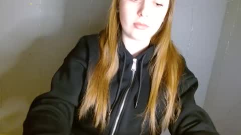 Snapshot of funemma000 chatting on 02-03-26, 11:04 Emma online show from 02-03-26, 11:04