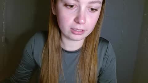 Snapshot of funemma000 chatting on 02-17-26, 08:11 Emma online show from 02-17-26, 08:11