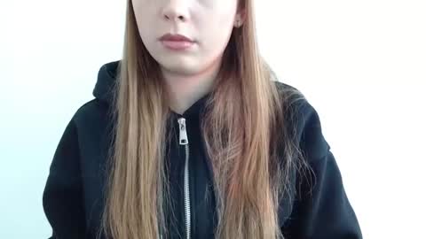 Snapshot of funemma000 chatting on 03-02-26, 07:15 Emma online show from 03-02-26, 07:15