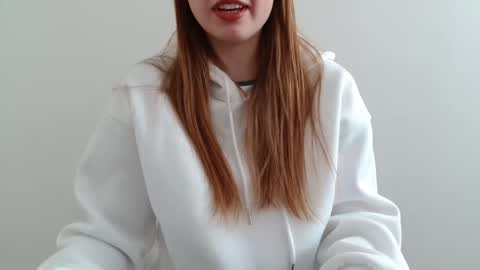 Snapshot of funemma000 chatting on 03-09-26, 11:03 Emma online show from 03-09-26, 11:03