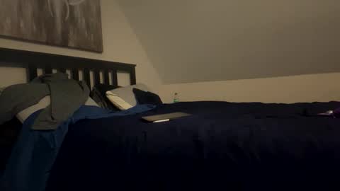 Curious guy showing off online show from 10-29-25, 03:42