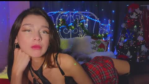 Snapshot of funny_whotsss chatting on 12-20-24, 01:03 Tiffany online show from 12-20-24, 01:03