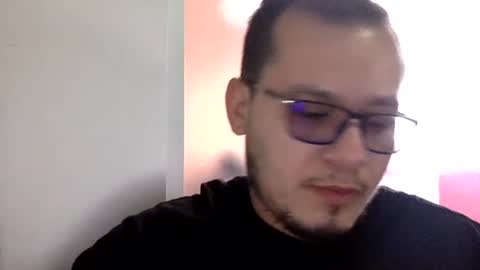 Snapshot of funnyboys18 chatting on 12-10-24, 07:22 Zanty online show from 12-10-24, 07:22