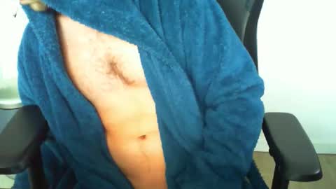 Snapshot of funnyeucouple chatting on 09-24-25, 09:34 YWhiteNiceMan online show from 09-24-25, 09:34