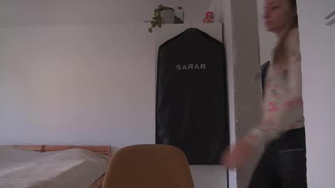 Snapshot of funservice chatting on 11-11-25, 08:14 funservice online show from 11-11-25, 08:14