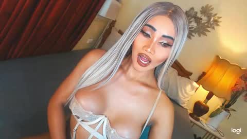 Snapshot of funtastic_harlow chatting on 04-28-26, 07:57 Maddonna online show from 04-28-26, 07:57
