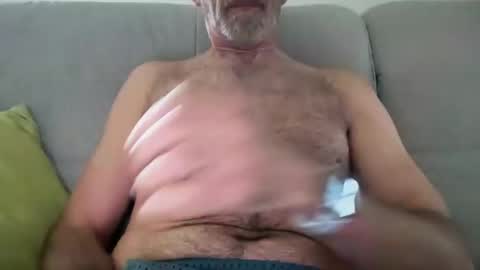 Snapshot of funwithbrad chatting on 05-07-26, 12:21 Brad online show from 05-07-26, 12:21