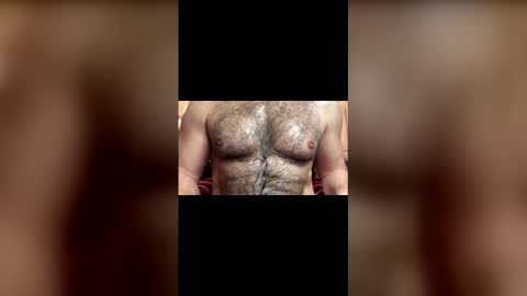 Snapshot of furryhugs69 chatting on 01-11-26, 01:38 Erich online show from 01-11-26, 01:38