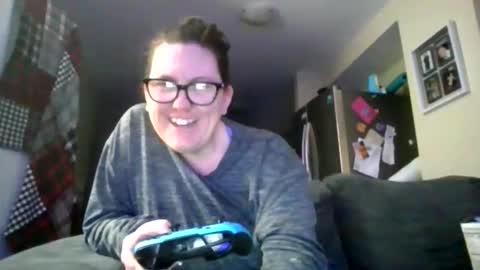 fuzzypeaches87 online show from 02-09-26, 12:36