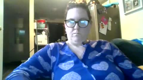 fuzzypeaches87 online show from 03-31-26, 04:24
