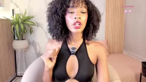   Independent model online show from 05-19-26, 11:05