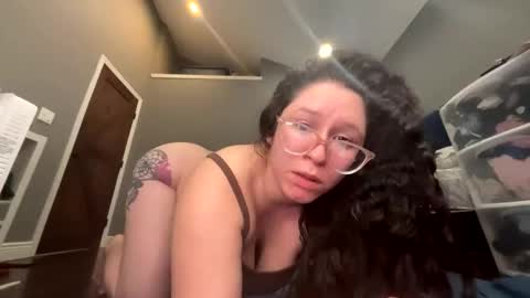 gaaby  online show from 11-30-25, 03:21