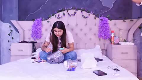 Snapshot of gabbyanddominic chatting on 07-11-26, 12:30 Gabby And Dominic online show from 07-11-26, 12:30