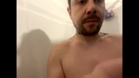 yeeah online show from 12-18-24, 05:21