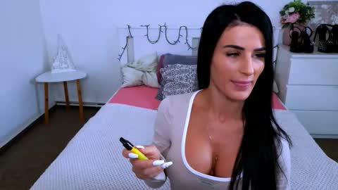 Snapshot of gabi_carter chatting on 05-11-26, 06:19 GabiCarter online show from 05-11-26, 06:19