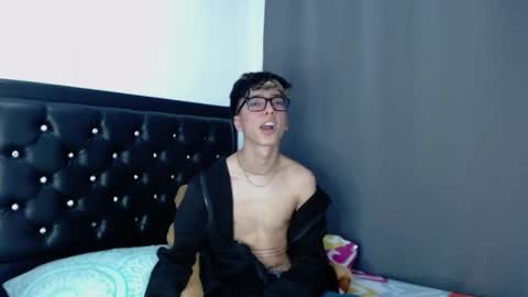 gabriel_x18 online show from 04-24-26, 05:43