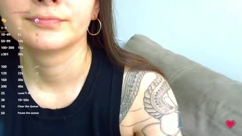 Snapshot of gabriela_miller_2 chatting on 12-19-24, 02:46 Gabriela Miller online show from 12-19-24, 02:46