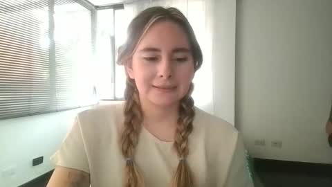 Gabriela Miller online show from 05-30-26, 04:37