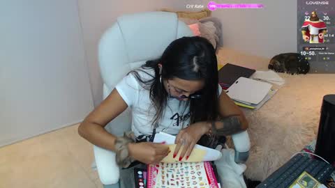 Snapshot of gabriela_morales01 chatting on 01-06-25, 03:20 .  online show from 01-06-25, 03:20