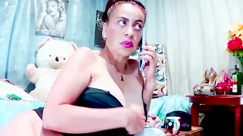 Snapshot of gabriela_sexy chatting on 02-06-25, 12:37 Gabriella Lopez online show from 02-06-25, 12:37