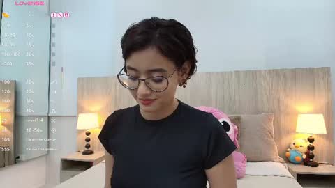 Snapshot of gabriela_vargas chatting on 07-26-26, 04:09 Gabriela Vargas online show from 07-26-26, 04:09