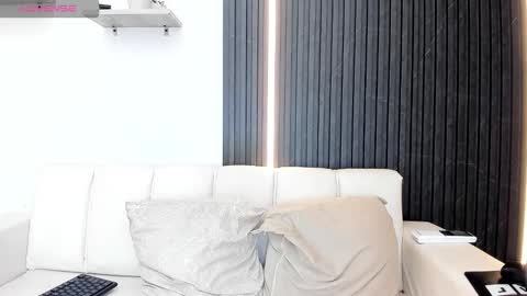 gabrielaa_miller_ online show from 11-08-25, 07:23