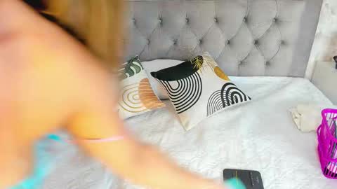   online show from 12-15-25, 01:26