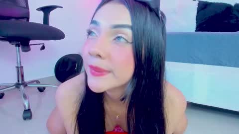 Snapshot of gabrielam_ms chatting on 02-13-25, 10:33 Gabriela Evans MS online show from 02-13-25, 10:33