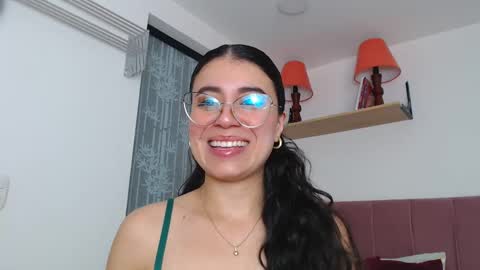 GabrielaRossa online show from 12-16-24, 12:38