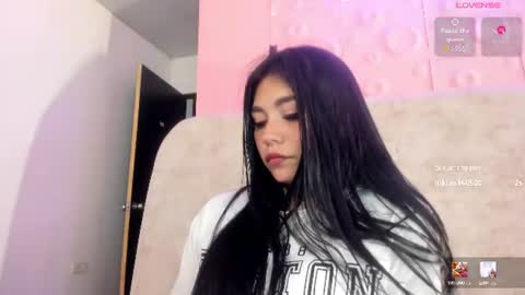 Snapshot of gabriella27_ chatting on 07-09-26, 01:31 gabriella online show from 07-09-26, 01:31
