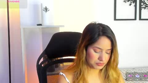 Snapshot of gabriella__tom chatting on 07-03-26, 09:32 Gabriella online show from 07-03-26, 09:32
