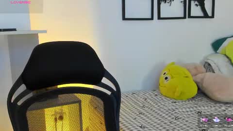 Snapshot of gabriella__tom chatting on 07-06-26, 11:40 Gabriella online show from 07-06-26, 11:40