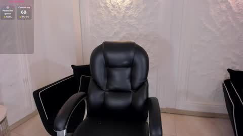 Gabriella Lee online show from 04-17-26, 01:08