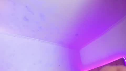   online show from 11-06-25, 06:42