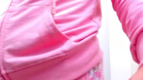 gabrielyabigail online show from 12-19-25, 02:57