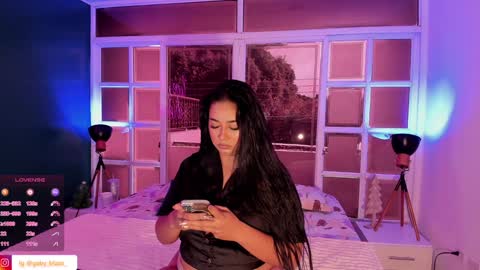 Snapshot of gaby_blaze chatting on 12-30-24, 08:36 Gaby Blaze online show from 12-30-24, 08:36