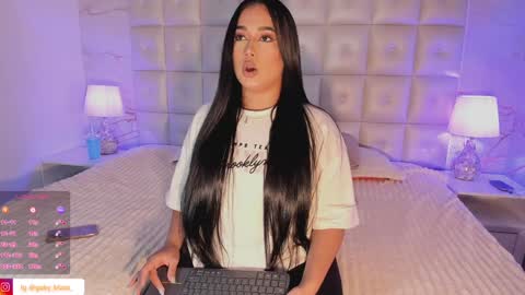 Snapshot of gaby_blaze chatting on 01-14-25, 05:56 Gaby Blaze online show from 01-14-25, 05:56