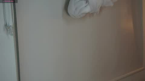 Gaby evansz online show from 04-22-26, 09:22