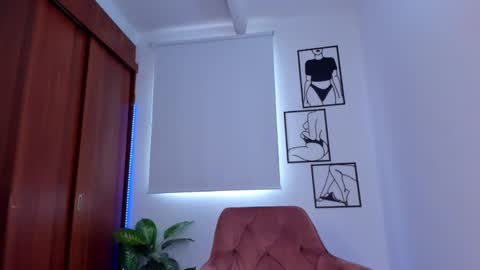    online show from 10-19-25, 06:52