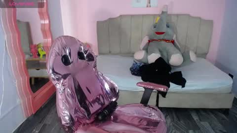 Snapshot of gaby_s1 chatting on 02-12-25, 07:23 Gaby  online show from 02-12-25, 07:23