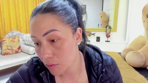 Snapshot of gaby_trent chatting on 12-19-24, 06:01 gabriela online show from 12-19-24, 06:01