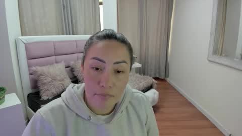 gabriela online show from 05-20-26, 04:02