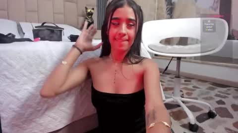 Gaby Owens  online show from 04-12-26, 10:15