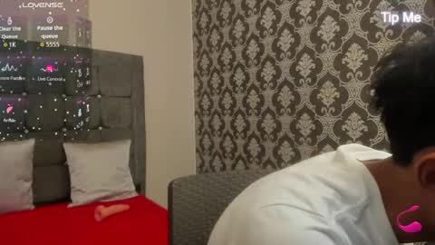 Snapshot of gael_d4v7 chatting on 05-09-26, 07:30 Gael online show from 05-09-26, 07:30