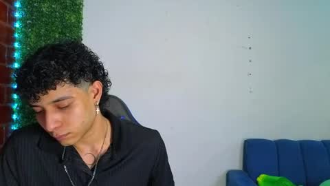 Gael online show from 04-15-26, 03:57