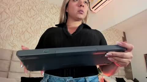 gaia_stonne online show from 07-28-26, 06:20