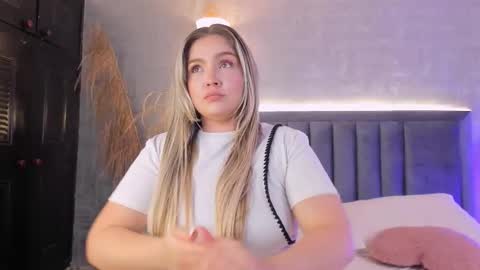 Gaia Baker  online show from 03-09-26, 12:09