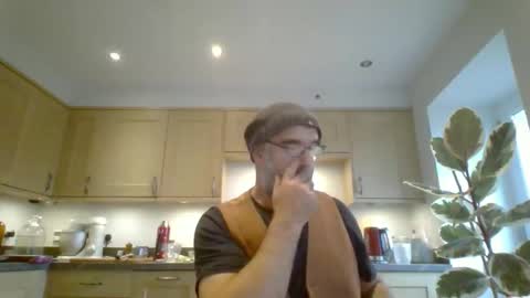 Snapshot of galacx chatting on 10-10-25, 12:04 galacx online show from 10-10-25, 12:04
