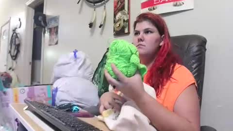 Snapshot of gamer202324 chatting on 10-20-25, 01:06 gamer202324 online show from 10-20-25, 01:06