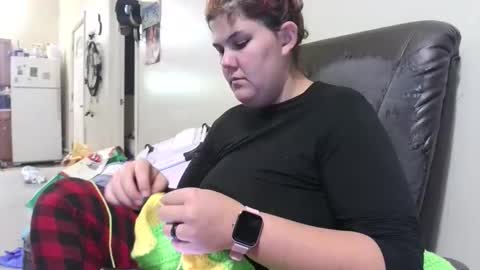 Snapshot of gamer202324 chatting on 10-29-25, 11:39 gamer202324 online show from 10-29-25, 11:39